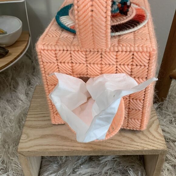 Vintage Kitschy Tea Pot Style Plastic Canvas Needlepoint Tissue Box Cover - Picture 8 of 13